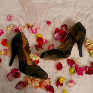 Nine West Finney Pump in Camouflage